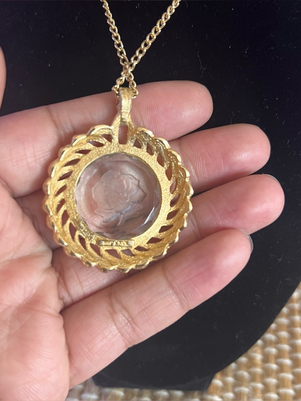 Vintage Glass Rose Intaglio Pendant Necklace Gold Tone Victorian Revival - Picture 3 of 4